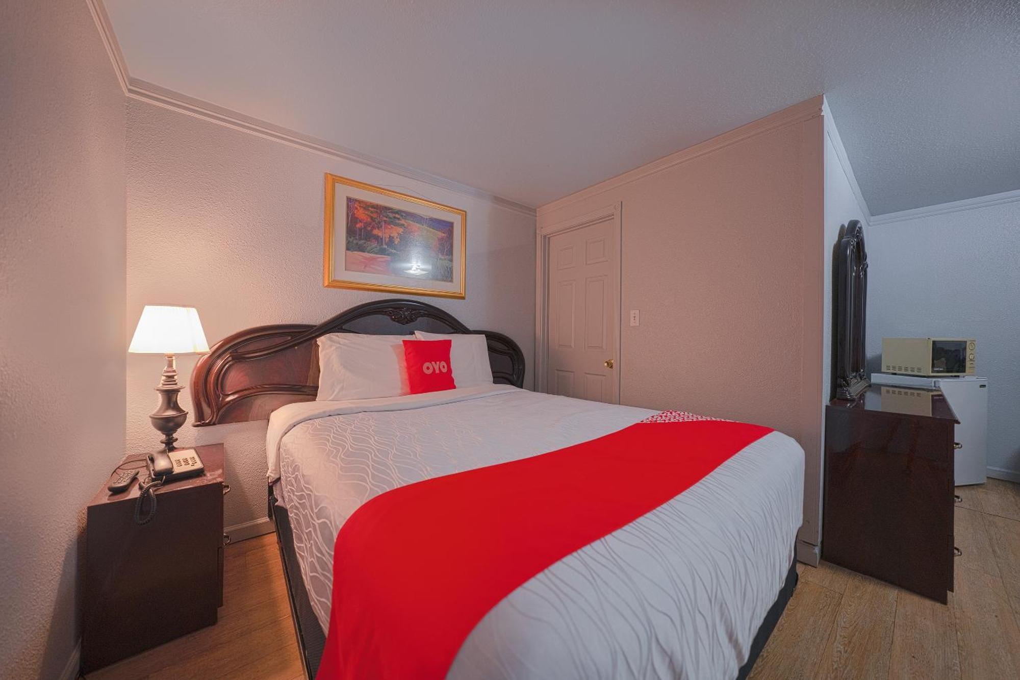 Oyo Hotel Portland Or Near Airport Gresham Esterno foto