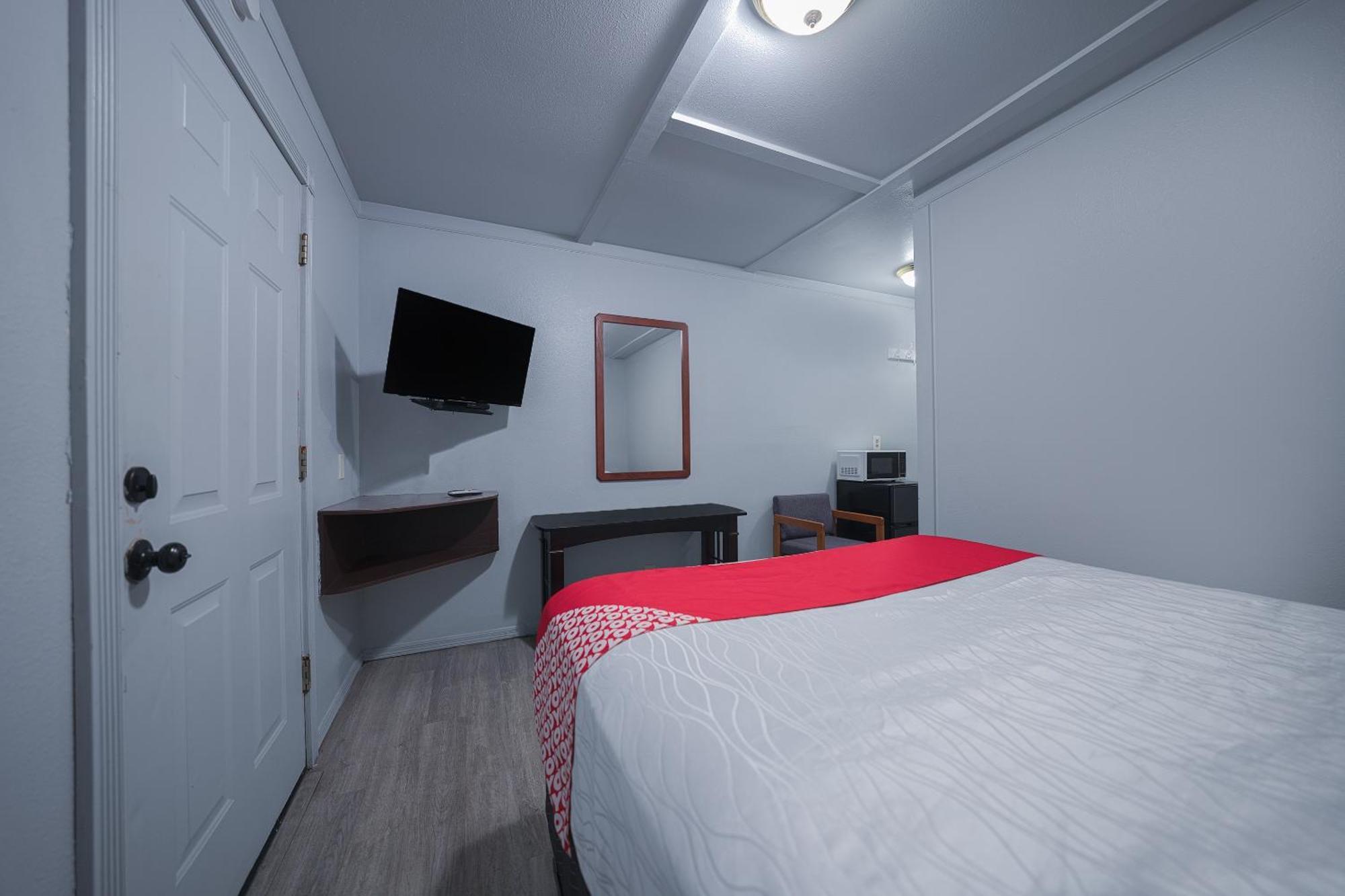 Oyo Hotel Portland Or Near Airport Gresham Esterno foto