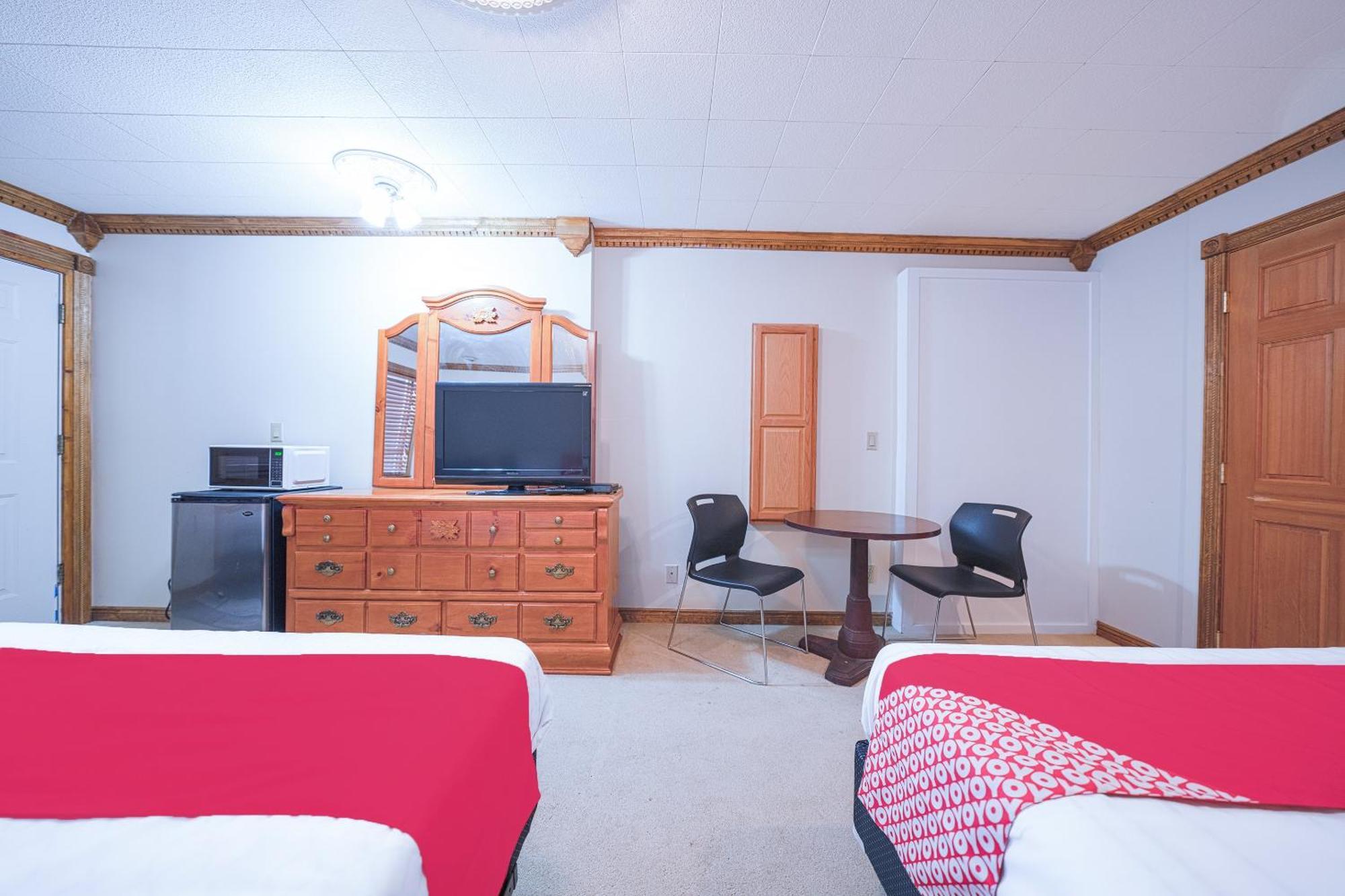 Oyo Hotel Portland Or Near Airport Gresham Esterno foto