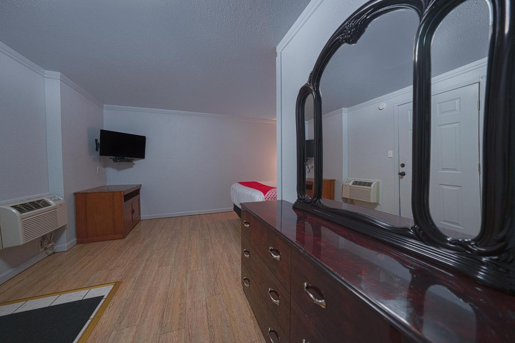 Oyo Hotel Portland Or Near Airport Gresham Esterno foto