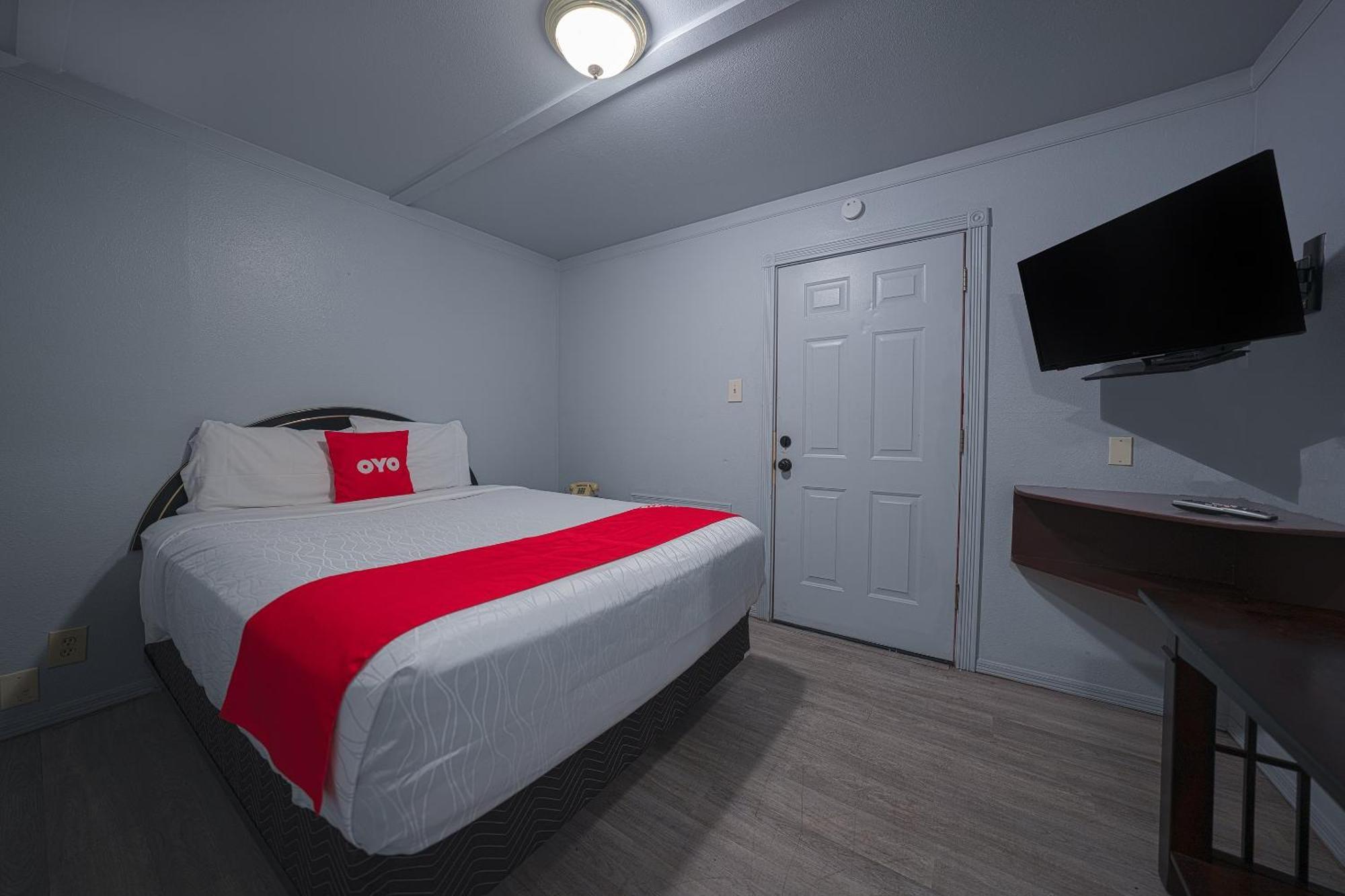 Oyo Hotel Portland Or Near Airport Gresham Esterno foto