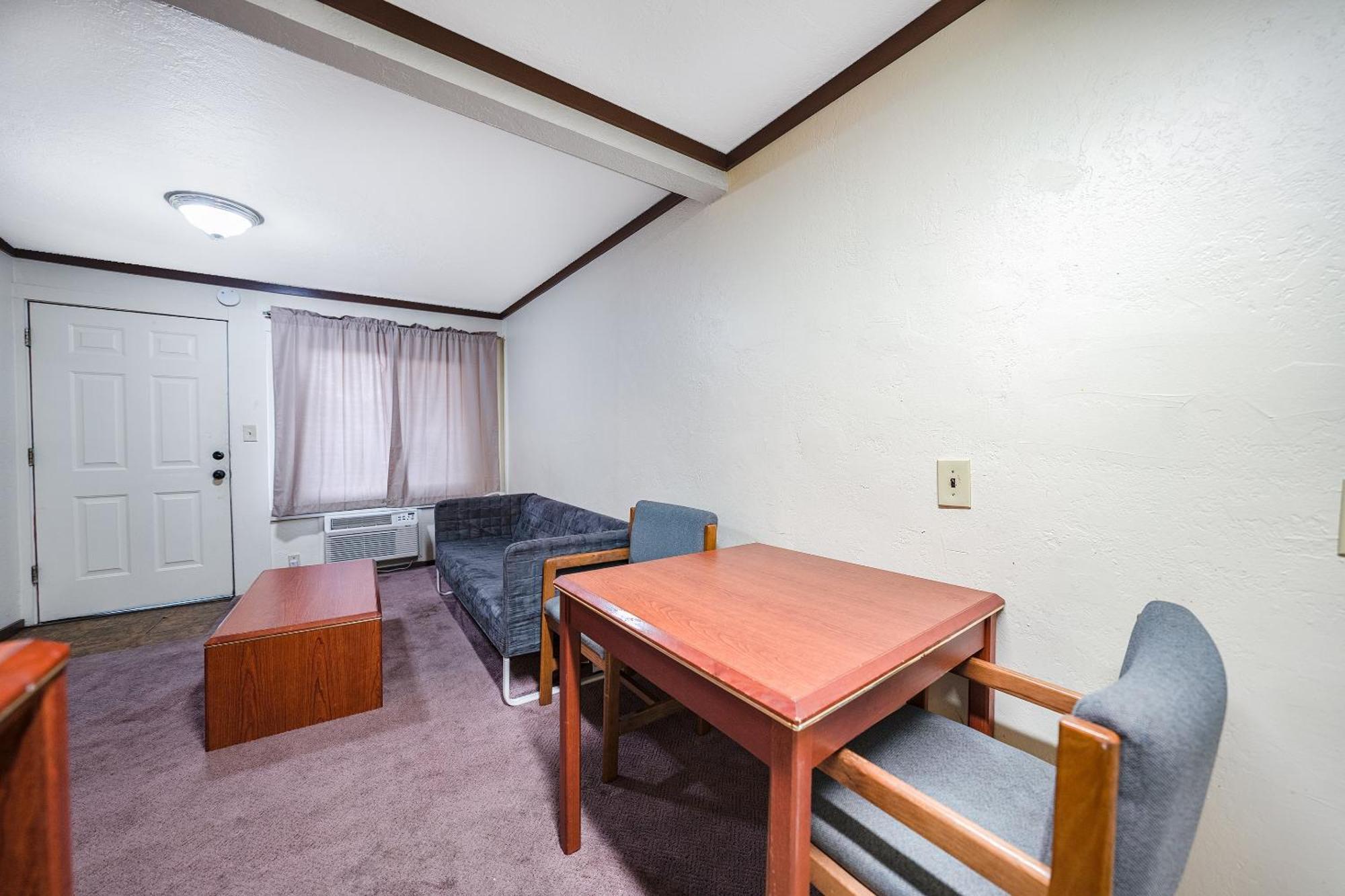 Oyo Hotel Portland Or Near Airport Gresham Esterno foto